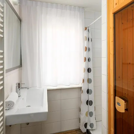 Luxurious Villa, Washer & Sauna In Maasduinen Area *