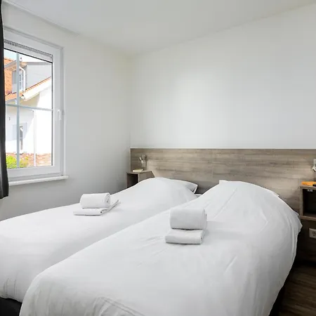 Luxurious Villa, Washer & Sauna In Maasduinen Area *