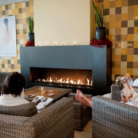 Villa Luxurious Villa, Washer & Sauna In Maasduinen Area *
