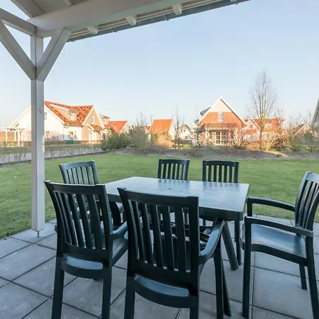 Villa Luxurious Villa, Washer & Sauna In Maasduinen Area Arcen